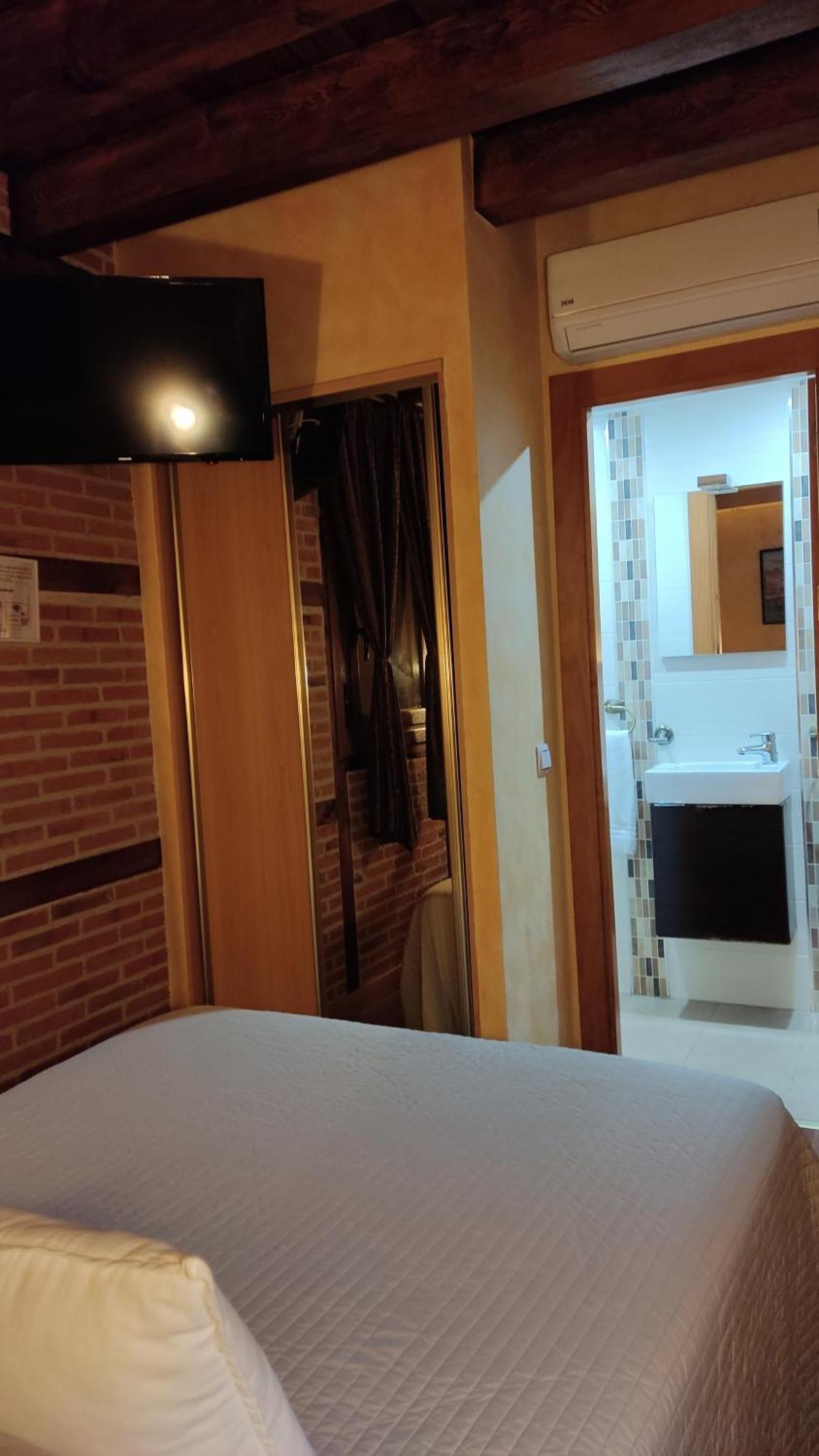 Hostal Segovia Adults Only Zimmer foto